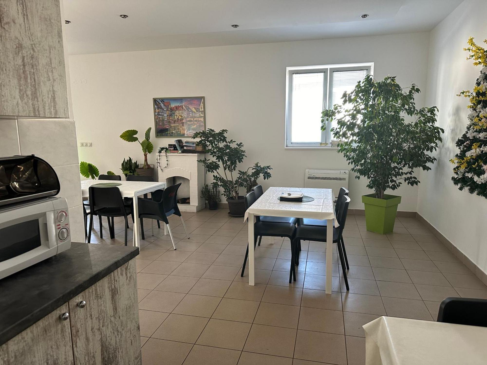 Omis Rooms Pančevo Εξωτερικό φωτογραφία